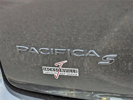 2020 Chrysler Pacifica Touring in Cornelius, NC - Lake Norman Hyundai