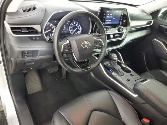 2021 Toyota Highlander XLE in Cornelius, NC - Lake Norman Hyundai